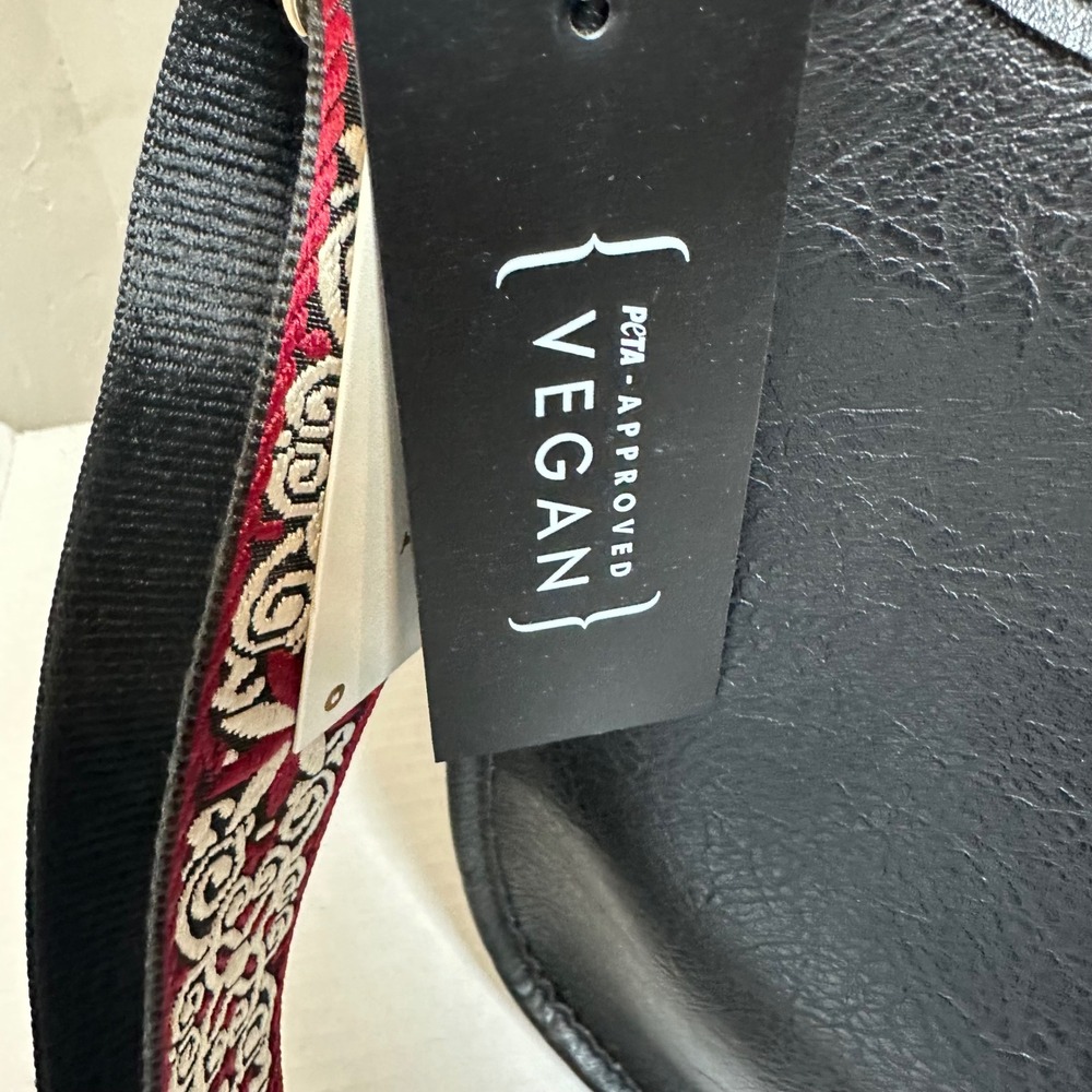 Le Miel Black Vegan Leather Crossbody Messenger Bag Embroidered Guitar Strap NEW - Picture 8 of 15